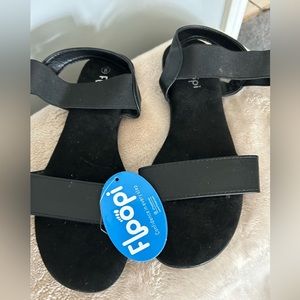 Floopi sandals